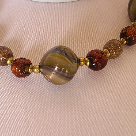 Art Glass Purple Green Candy Swirl Shimmer Glitter Amber Glass Beaded Necklace - Picture 2 of 9